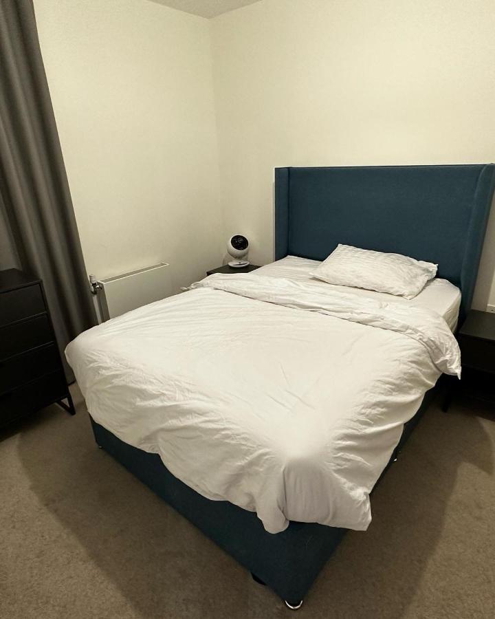 Luxury 2 Bedrooms Apartment Barking  Extérieur photo