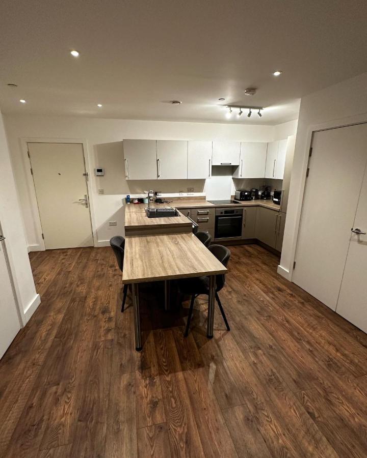 Luxury 2 Bedrooms Apartment Barking  Extérieur photo