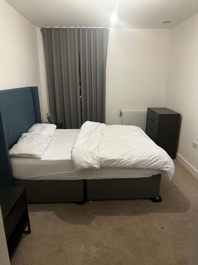 Luxury 2 Bedrooms Apartment Barking  Extérieur photo